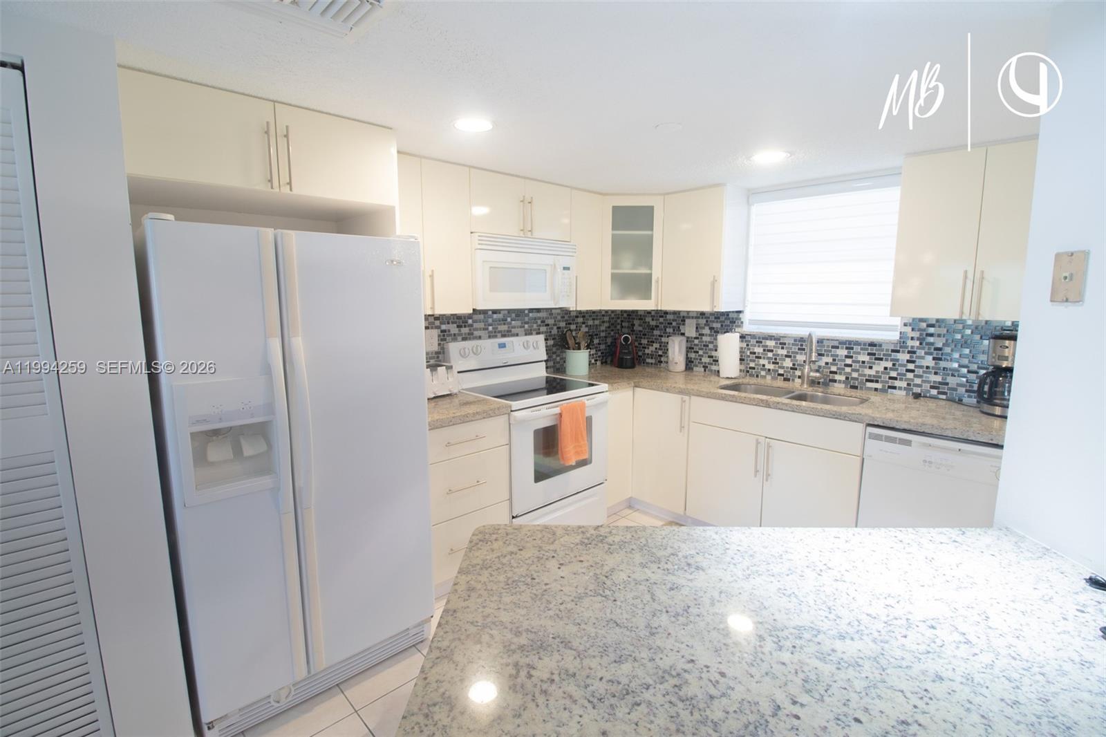A11994259 Property Photo 8
