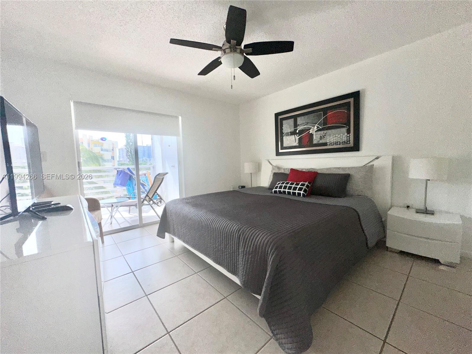 17801 N Bay Rd 513 Property Photo 3