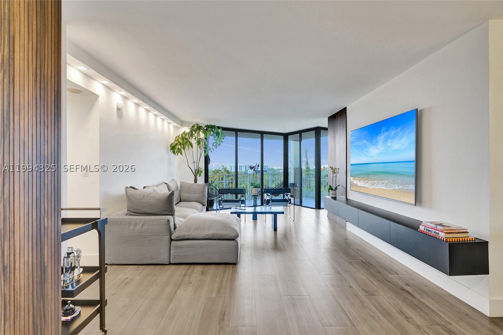 1000 Quayside Ter 707 Property Photo 1