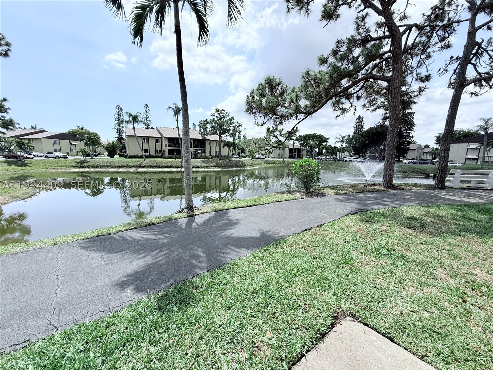 340 Pine Ridge Cir C-1 Property Photo 2