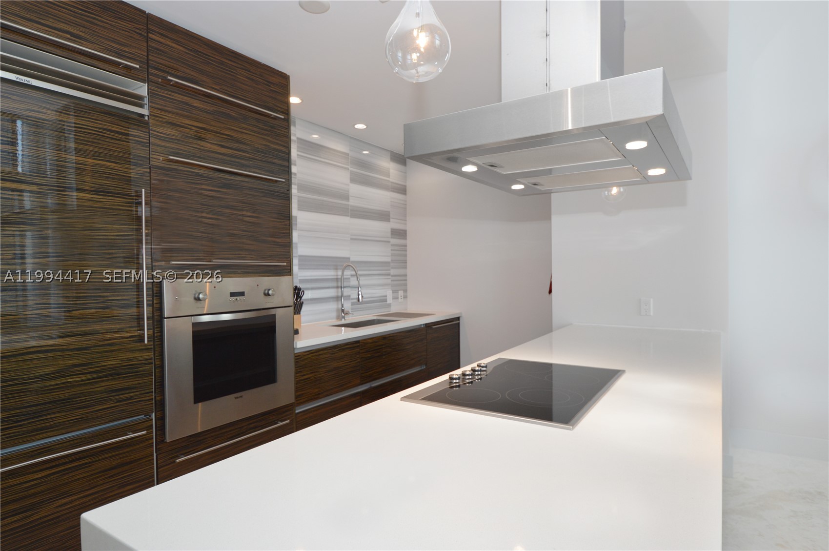 1100 Biscayne Blvd 6104 Property Photo 8