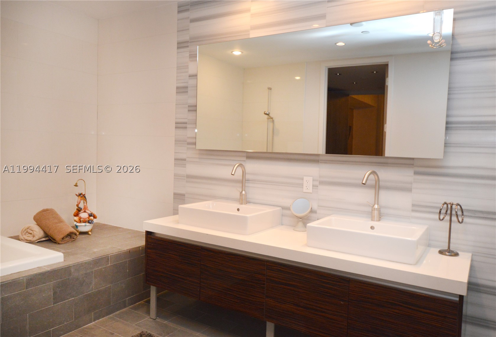 1100 Biscayne Blvd 6104 Property Photo 15