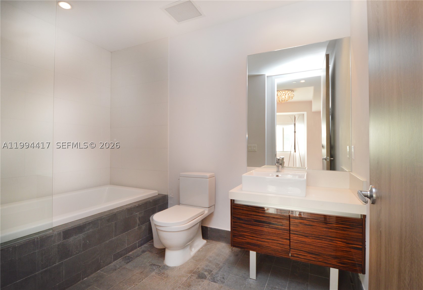 1100 Biscayne Blvd 6104 Property Photo 37