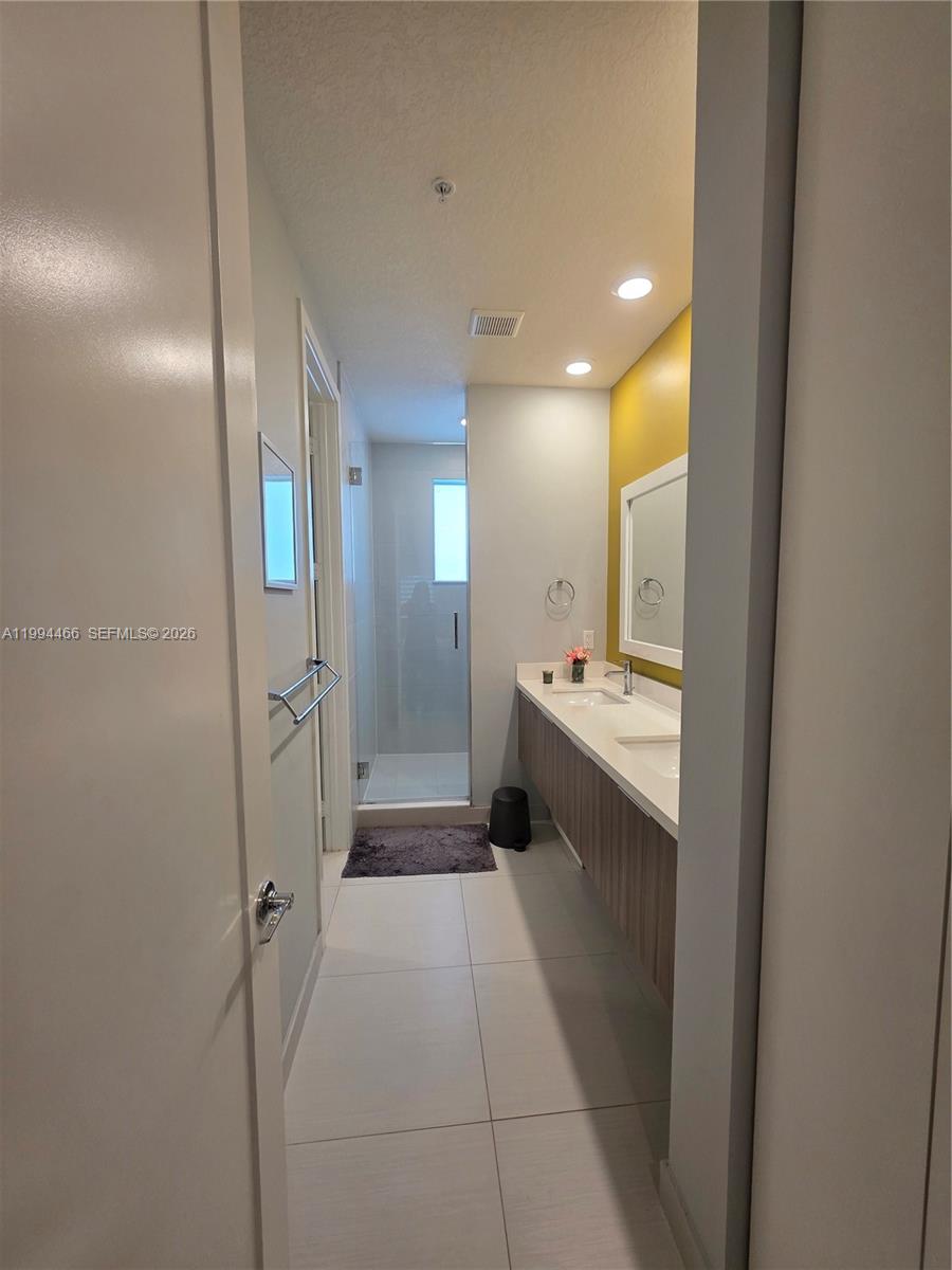 A11994466 Property Photo 13