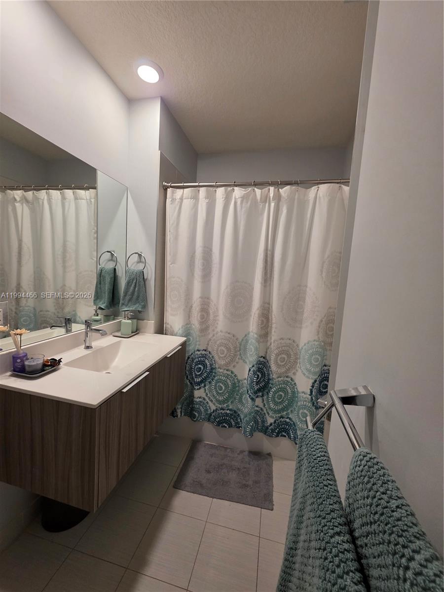 A11994466 Property Photo 25
