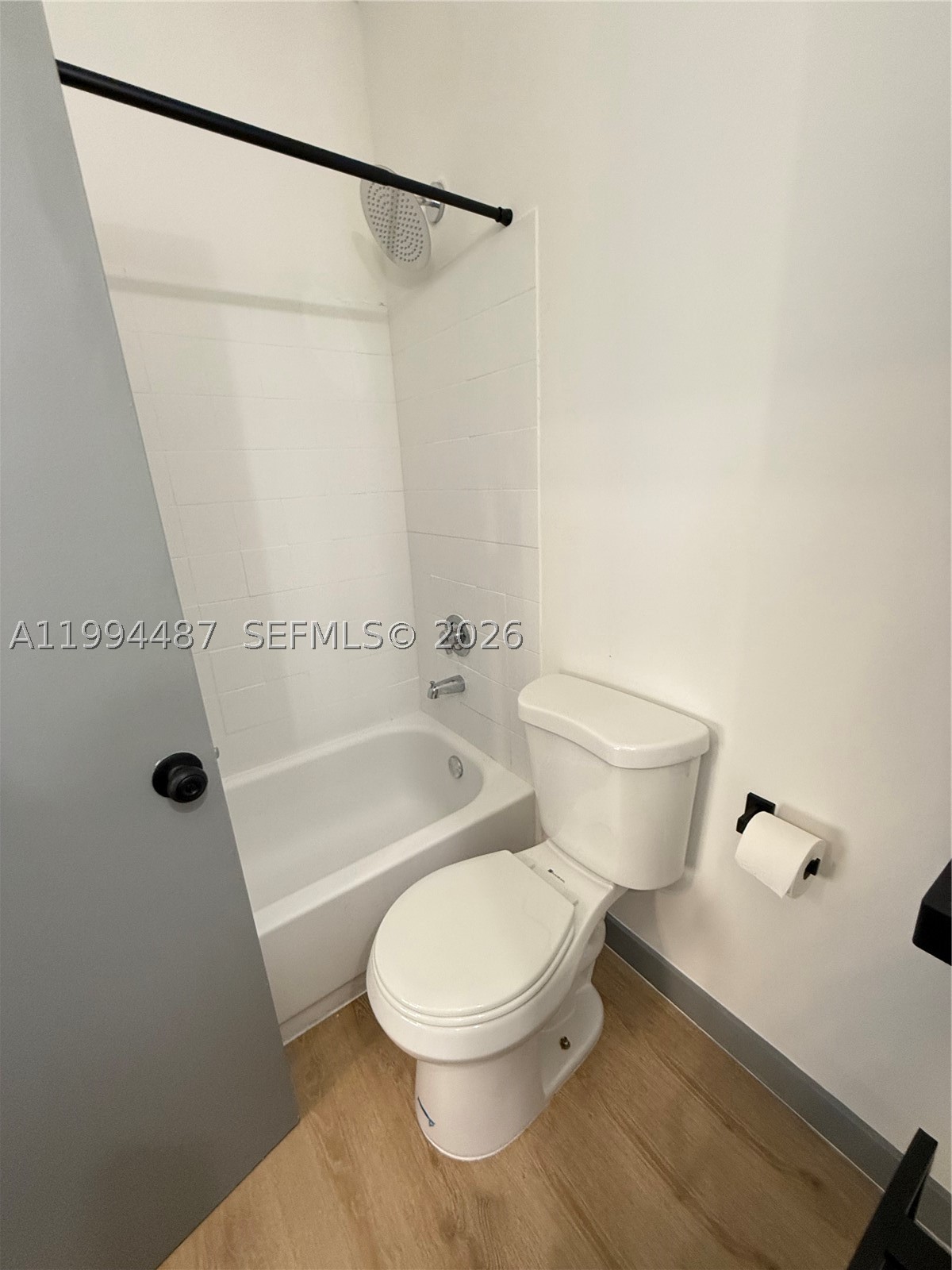 1320 Drexel Ave 302 Property Photo 14