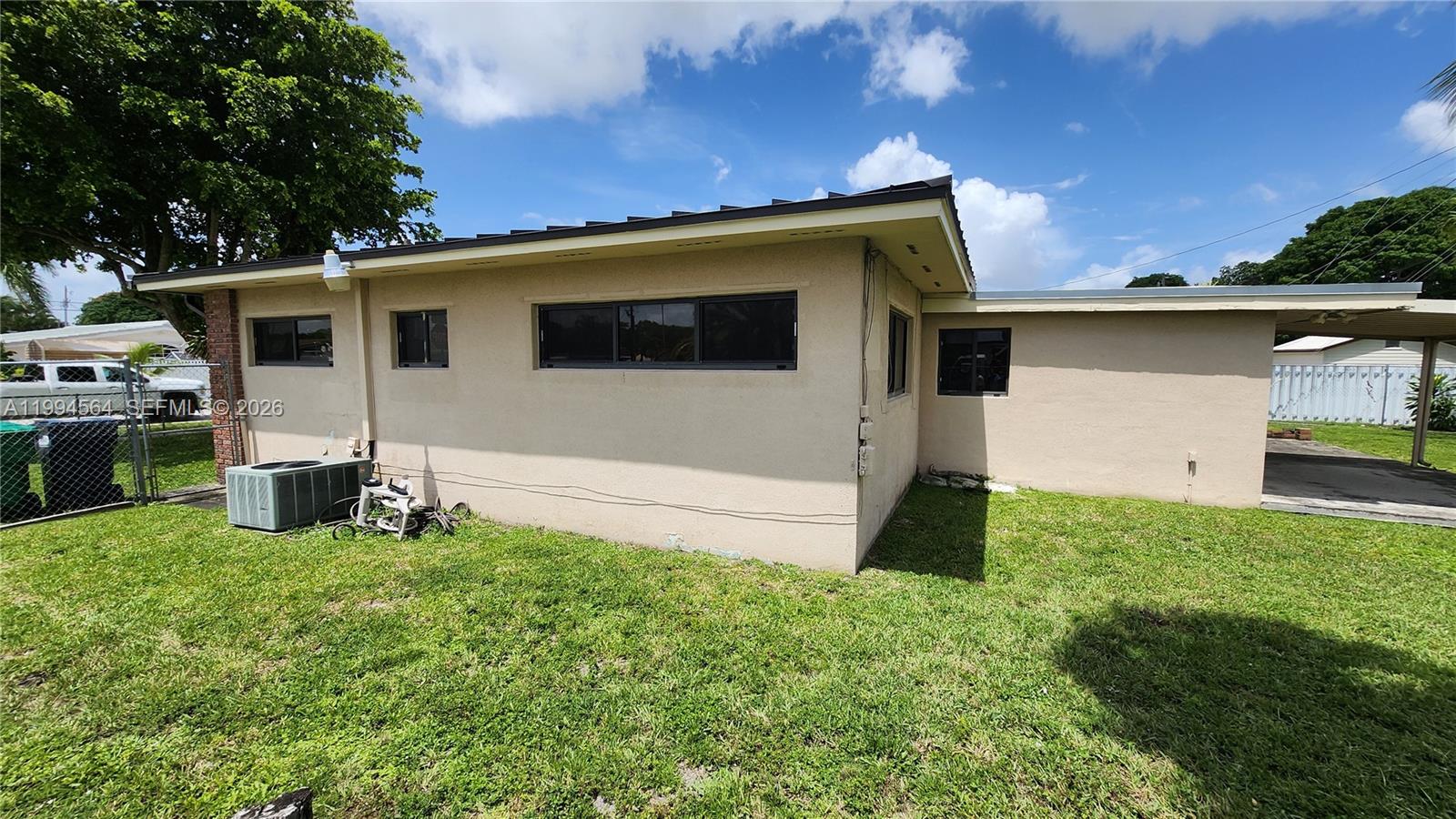 6241 Nw 110th St Property Photo 19