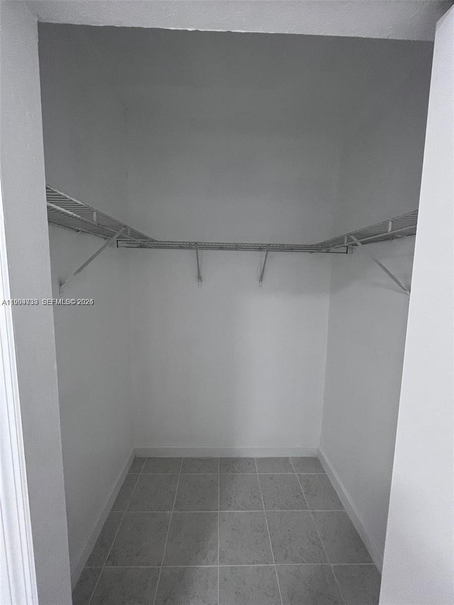 1656 Se 29th Ct 107 Property Photo 11