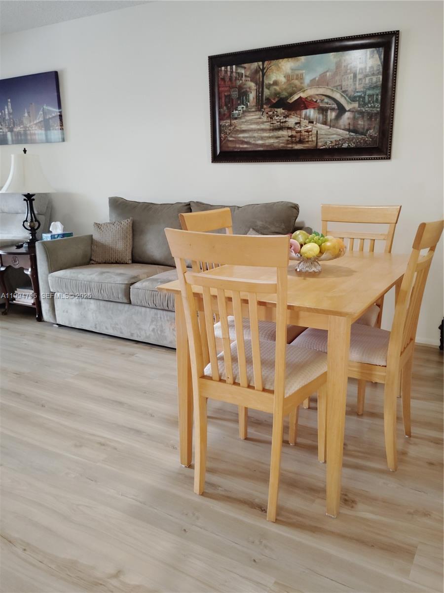 A11994796 Property Photo 9