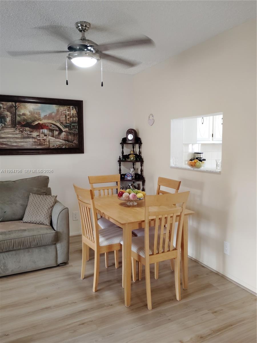 A11994796 Property Photo 11