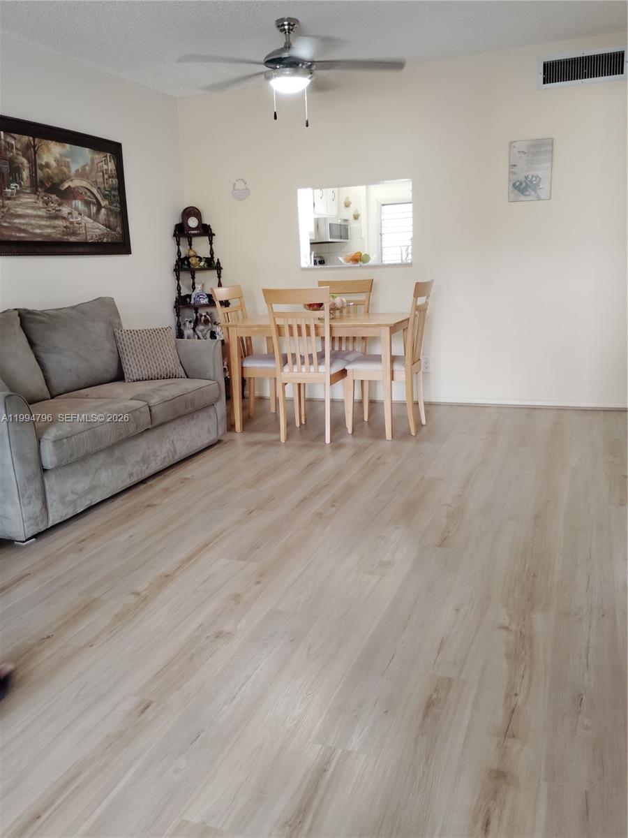 A11994796 Property Photo 12