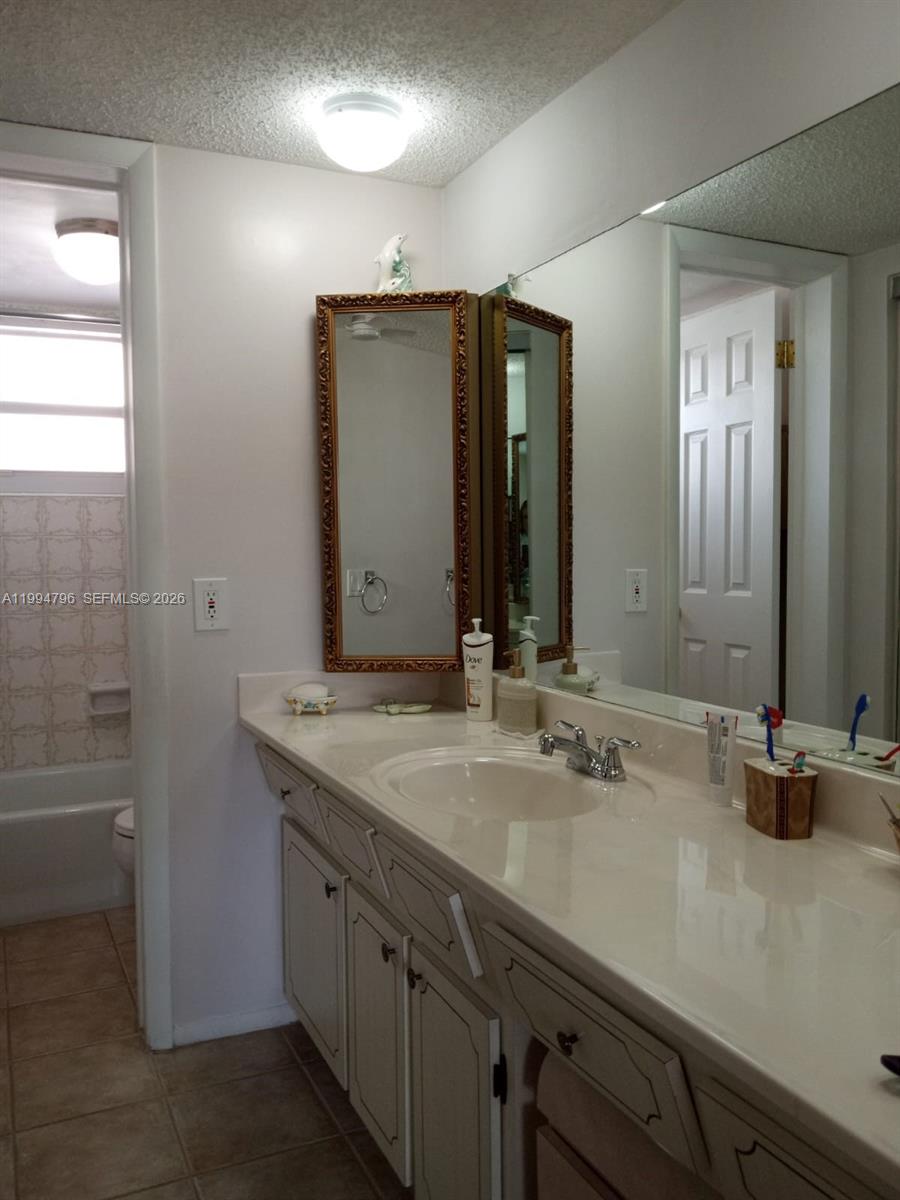 A11994796 Property Photo 19