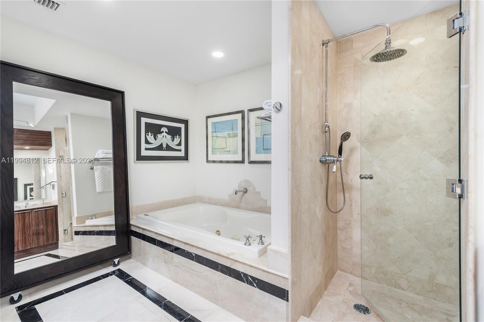 100 S Pointe Dr 610 Property Photo 22