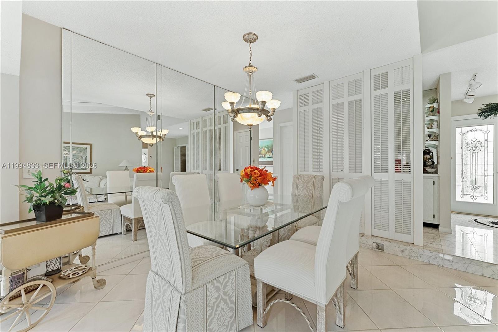 5669 Pinecrest Cir Property Photo 7