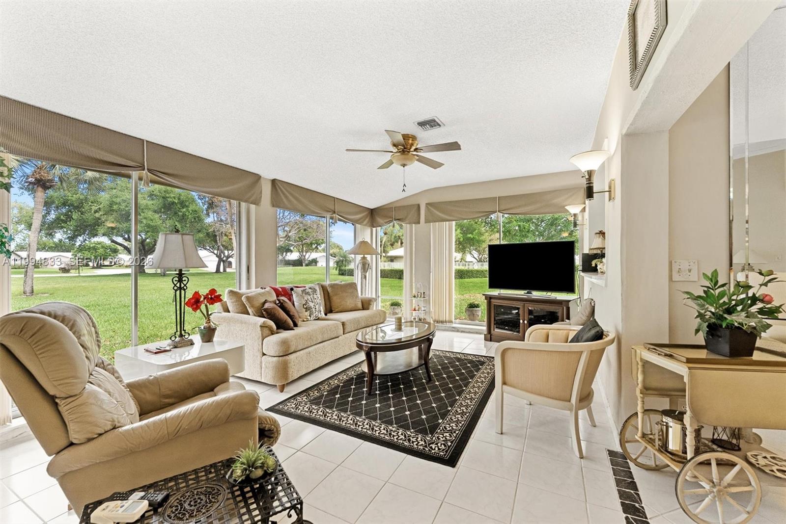 5669 Pinecrest Cir Property Photo 8