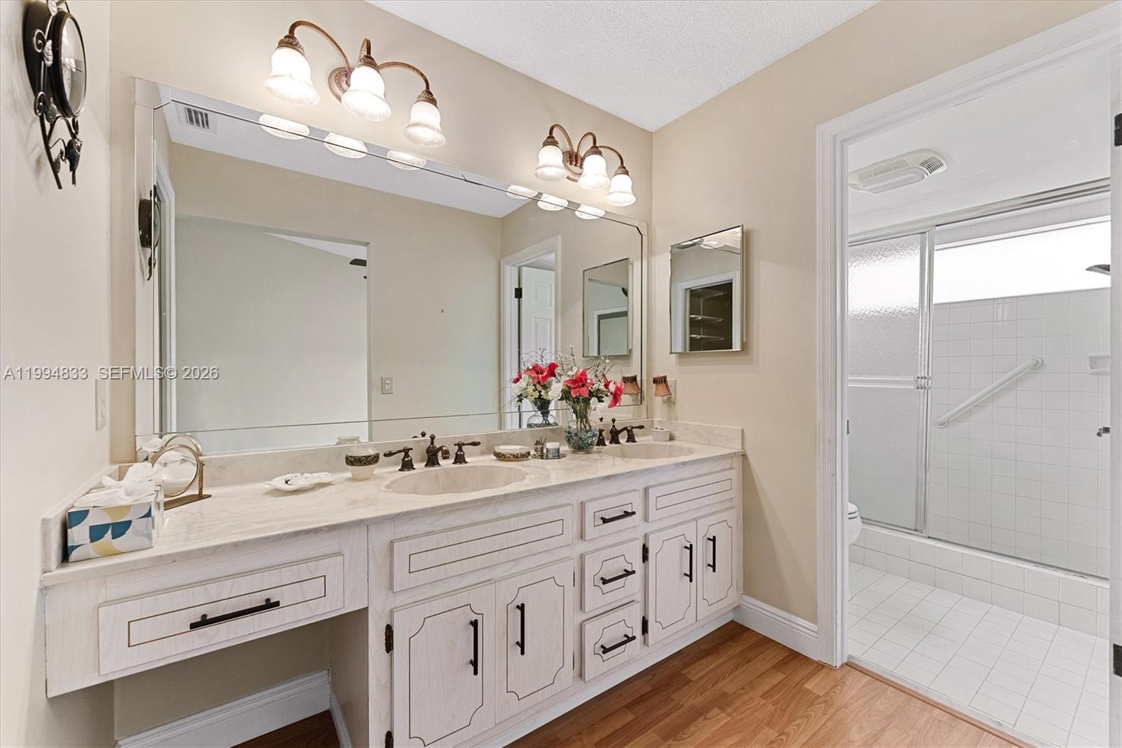 5669 Pinecrest Cir Property Photo 20