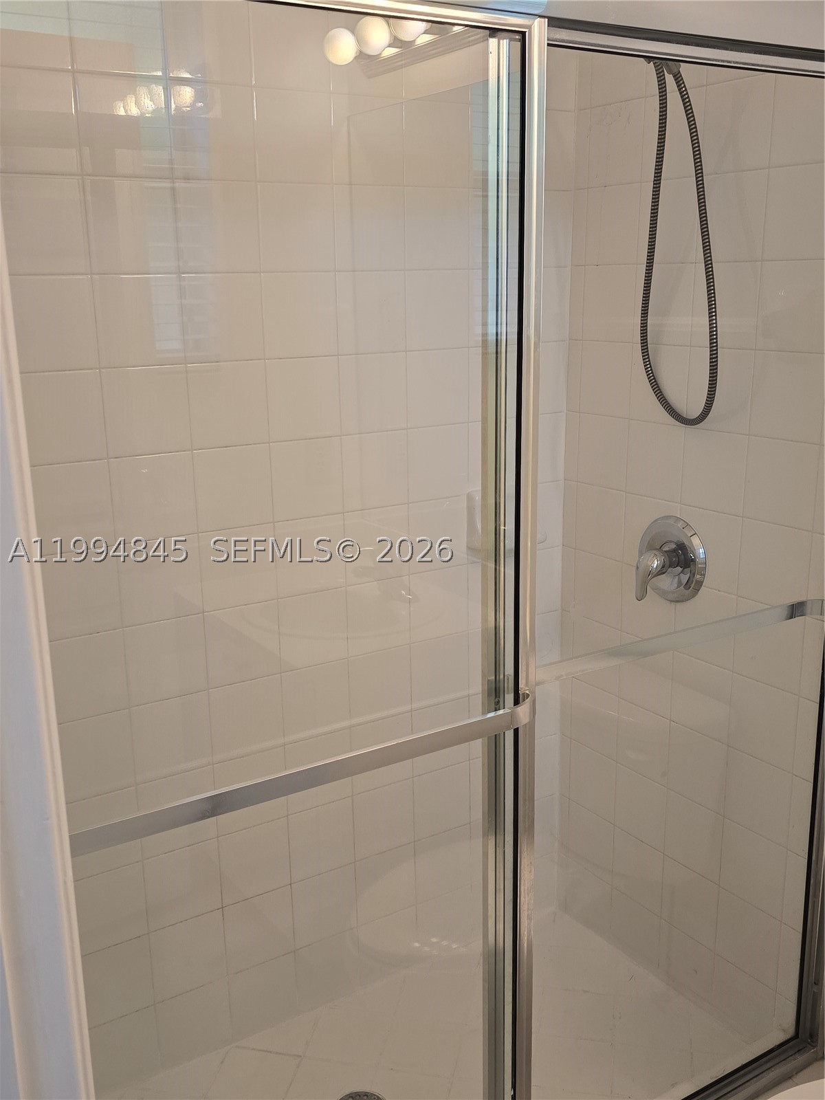 1575 Ne 33rd Ave 104-9 Property Photo 9