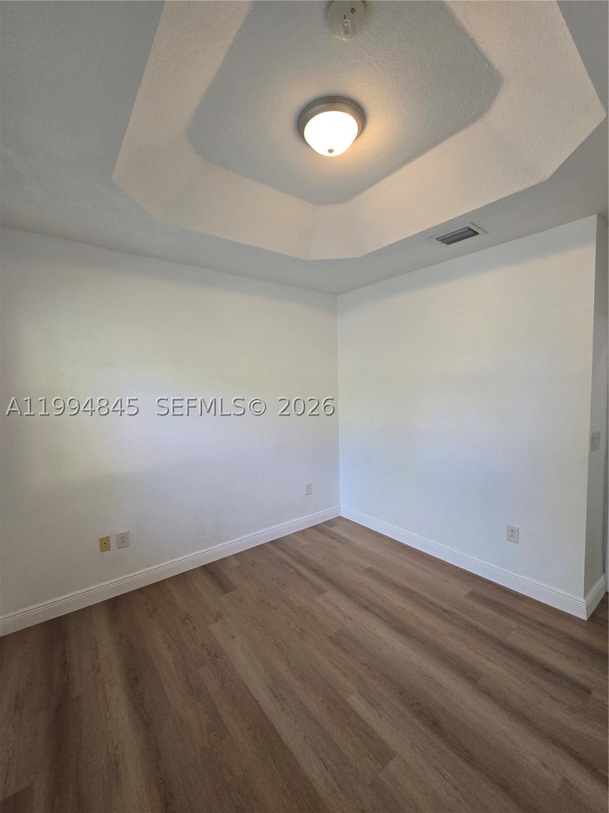 1575 Ne 33rd Ave 104-9 Property Photo 11