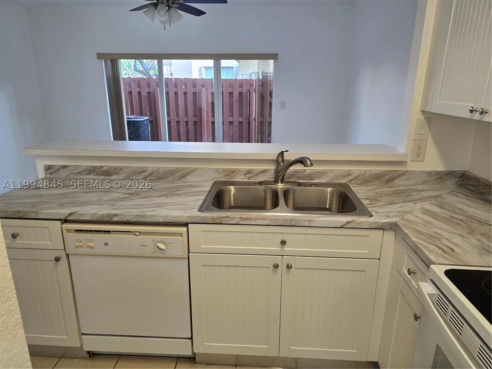 1575 Ne 33rd Ave 104-9 Property Photo 21