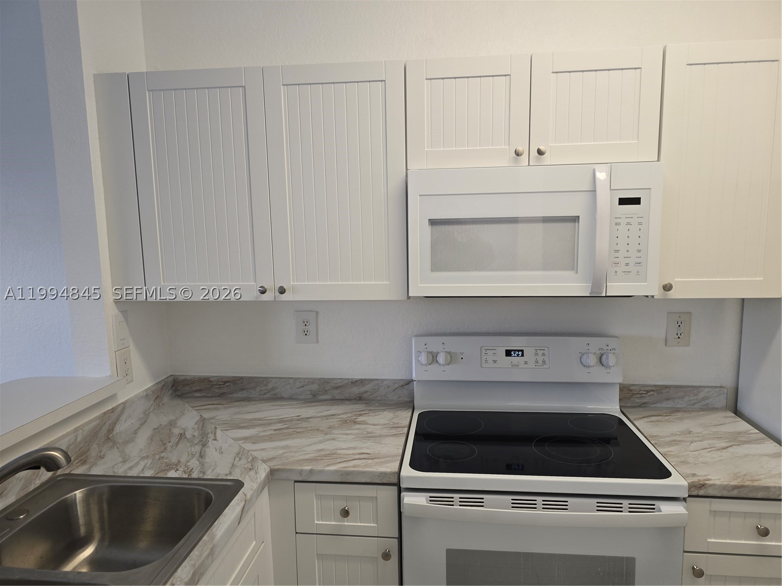 1575 Ne 33rd Ave 104-9 Property Photo 23