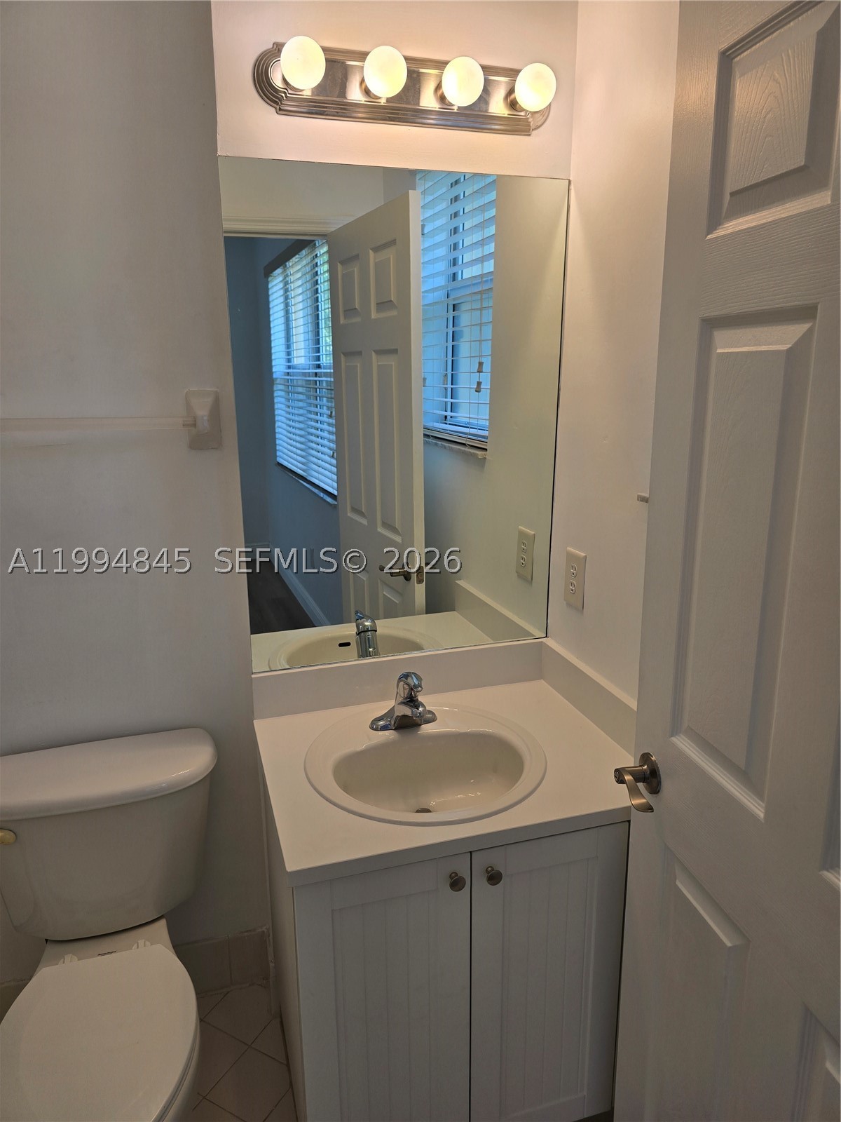 1575 Ne 33rd Ave 104-9 Property Photo 28