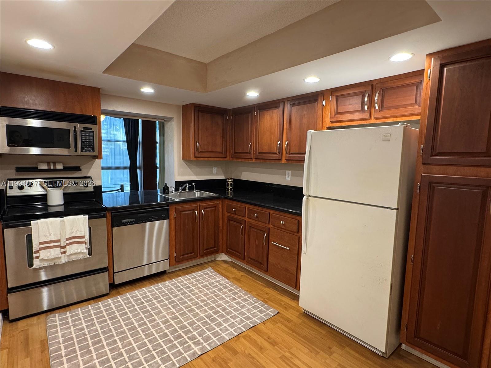 600 Parkview Dr 222 Property Photo 10