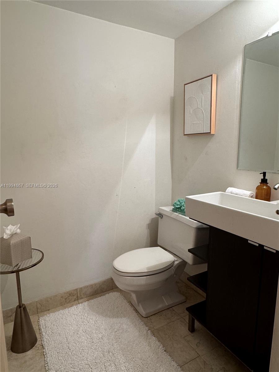 600 Parkview Dr 222 Property Photo 15