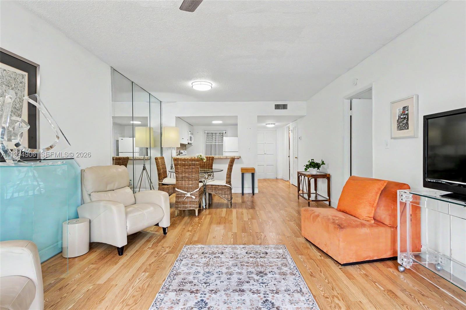 1000 Hillcrest Ct 215 Property Photo 1