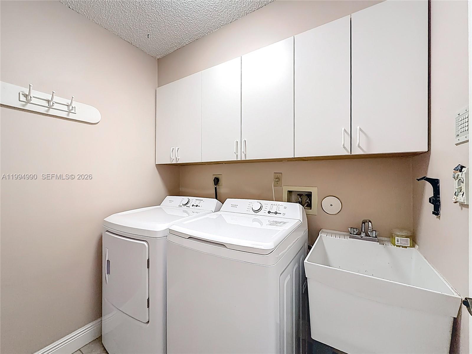 5043 Pointe Emerald Ln Property Photo 53