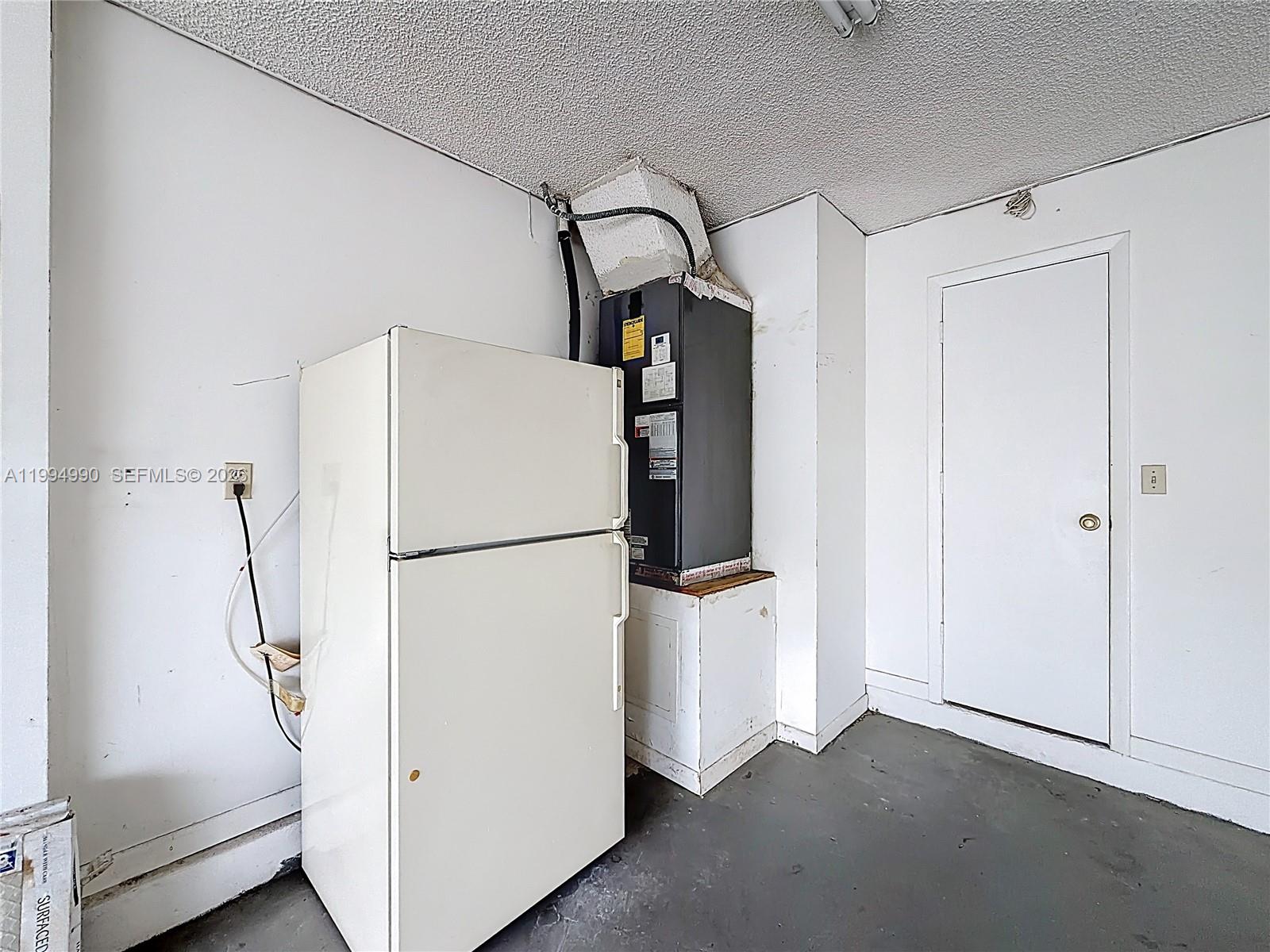5043 Pointe Emerald Ln Property Photo 54