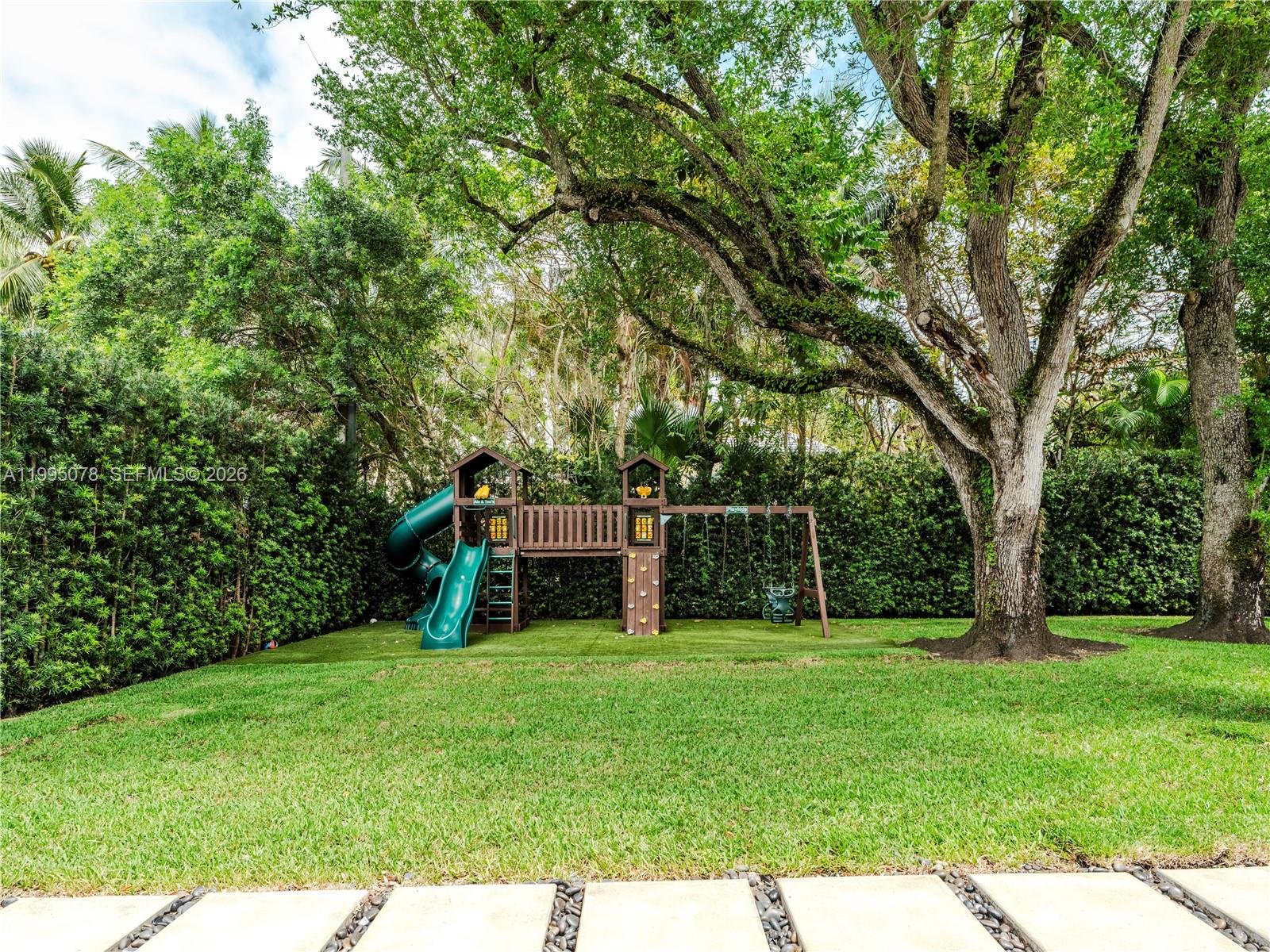 8525 Sw 54th Ct Property Photo 4