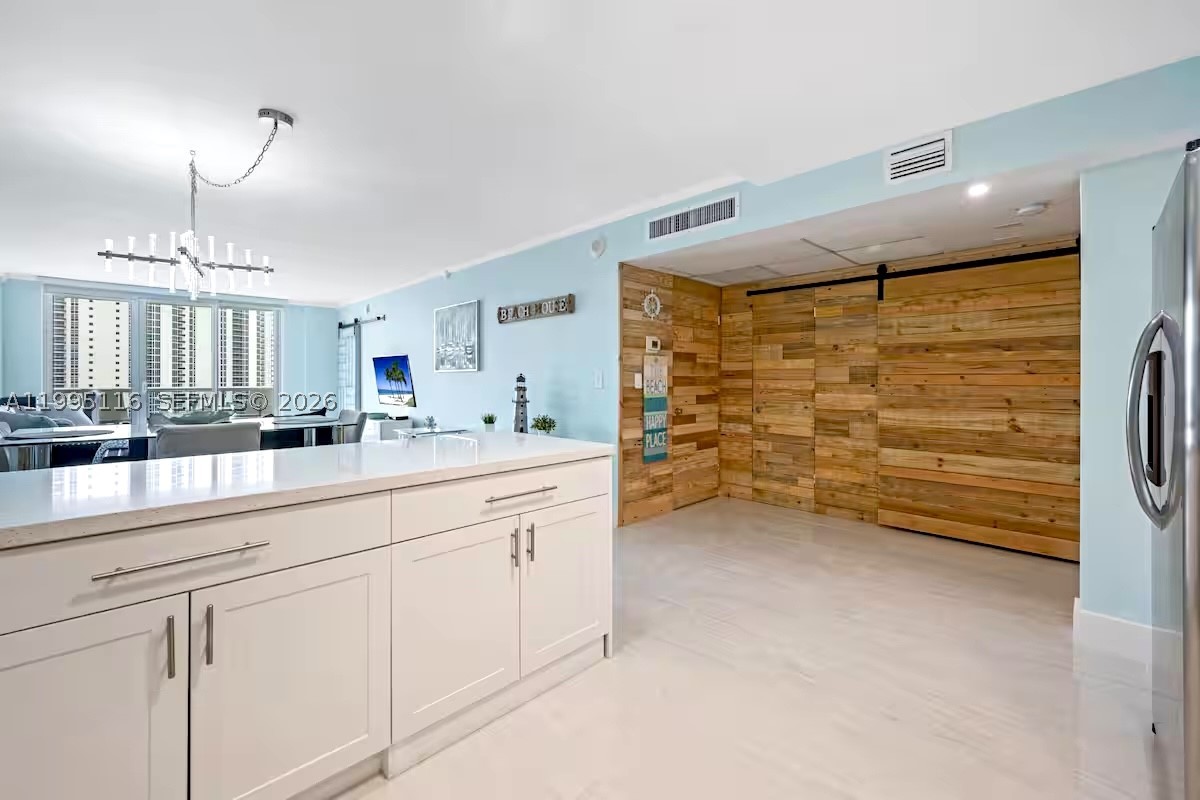 19370 Collins Ave 1121 Property Photo 8
