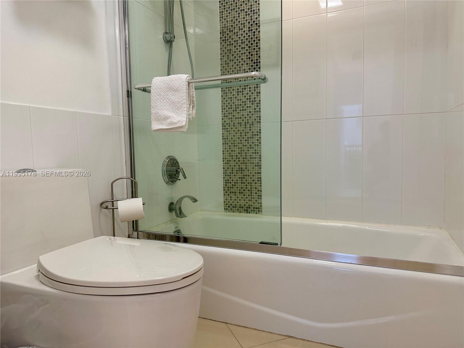 100 Bayview Dr 1405 Property Photo 28