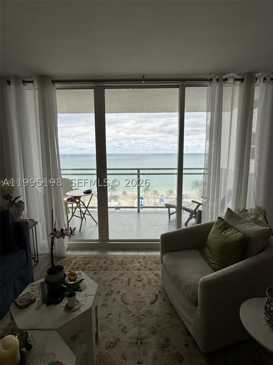 2030 S Ocean Dr 815 Property Photo 1