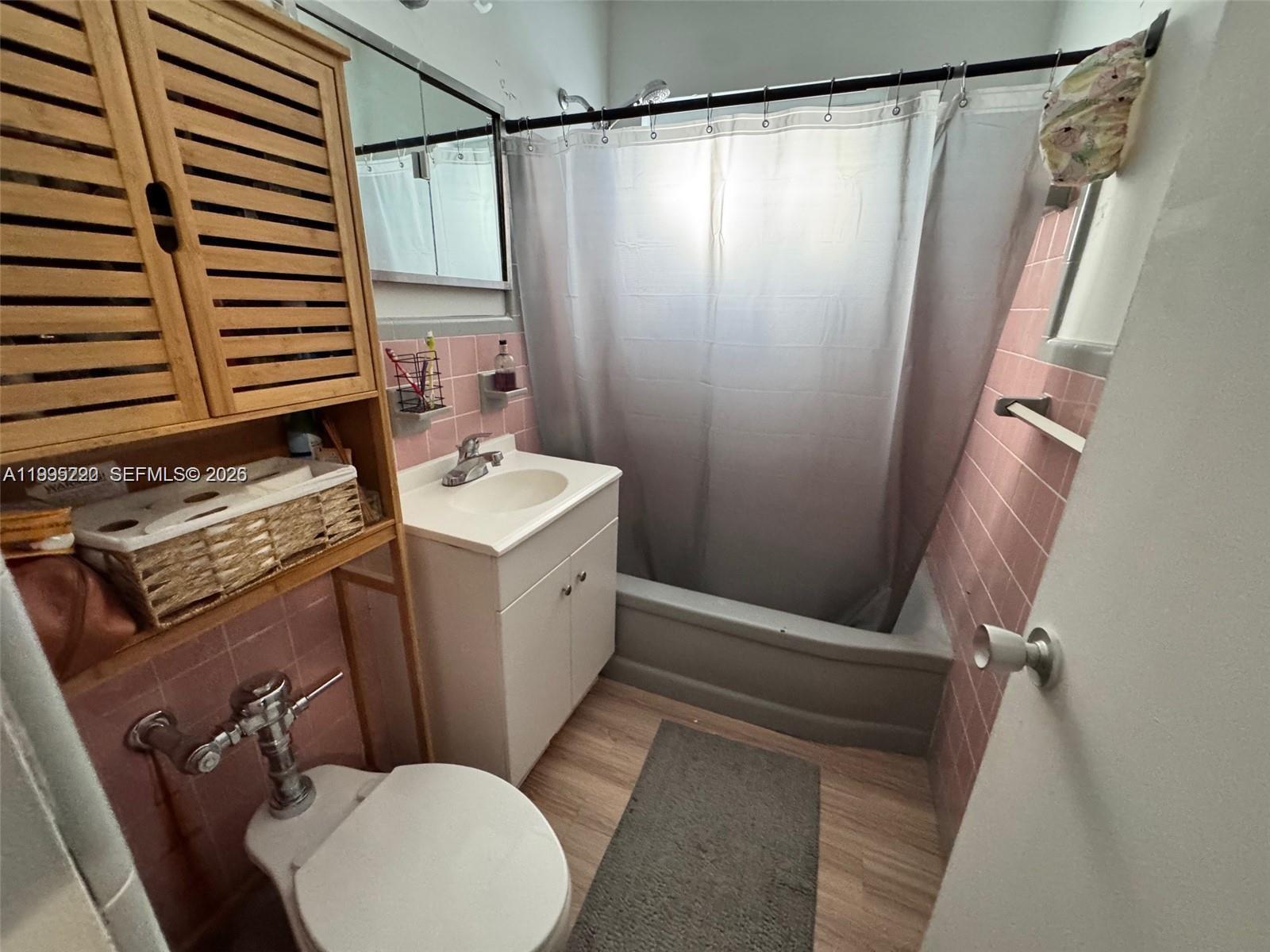 7440 Byron Ave 12b Property Photo 8