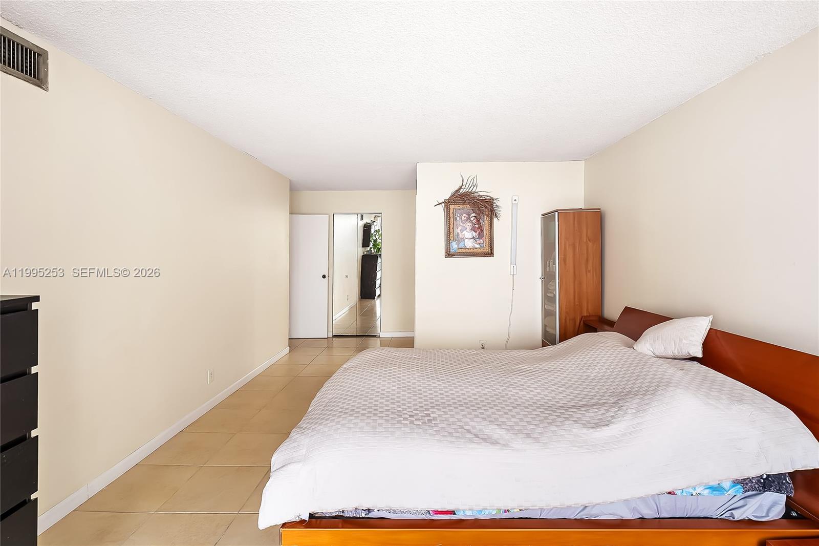 800 Parkview Dr 901 Property Photo 23