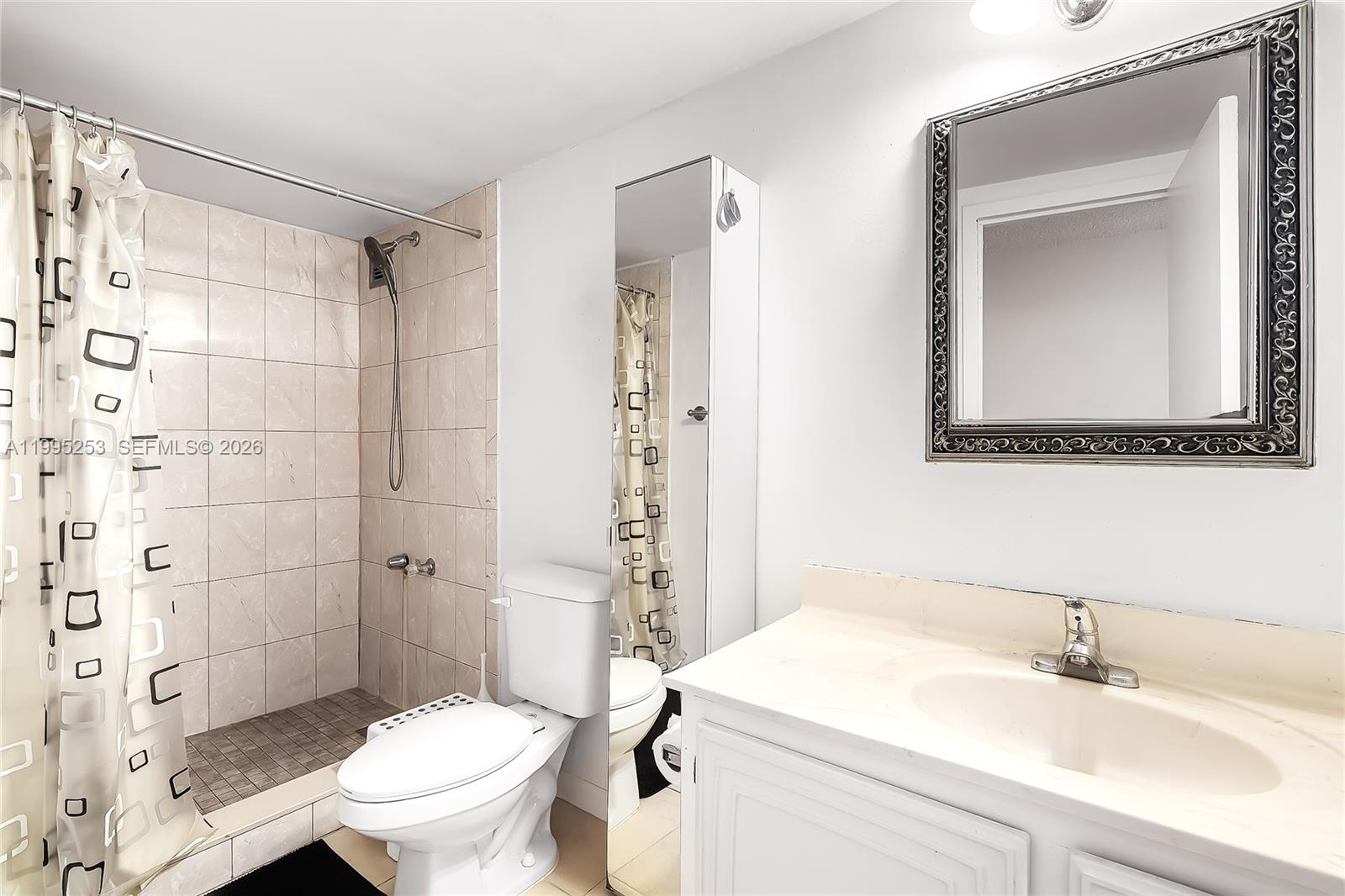 800 Parkview Dr 901 Property Photo 26