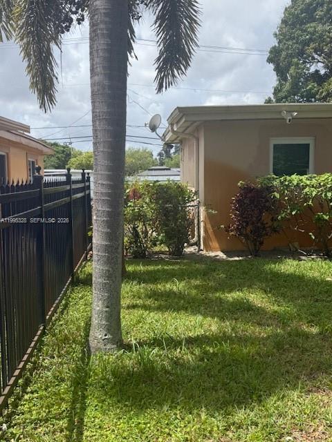 16300 Nw 21st Ave Property Photo 6
