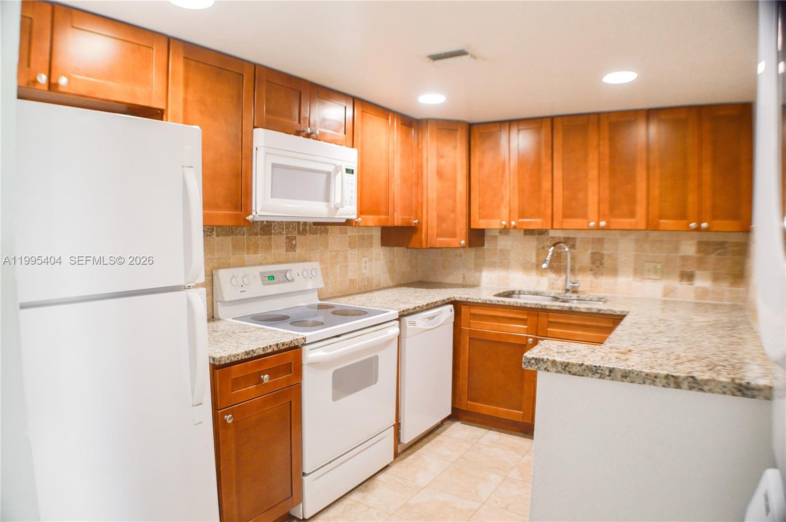 733 SE 1st Way 206