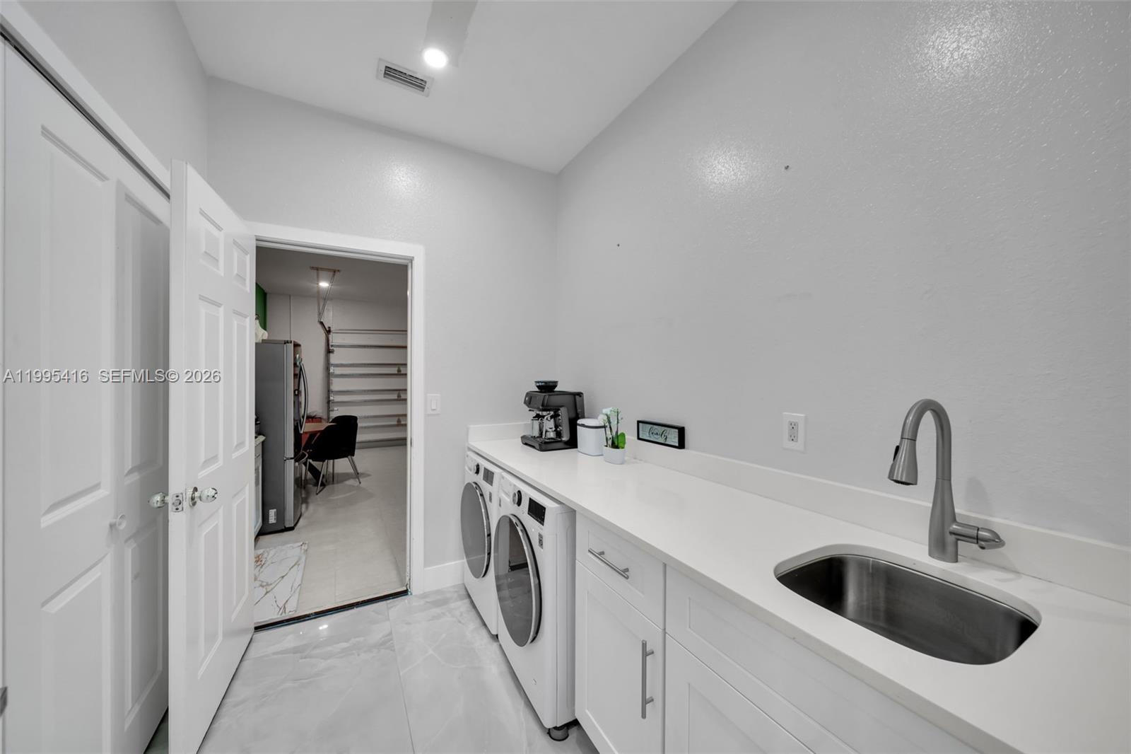1024 Nw 23 Property Photo 20