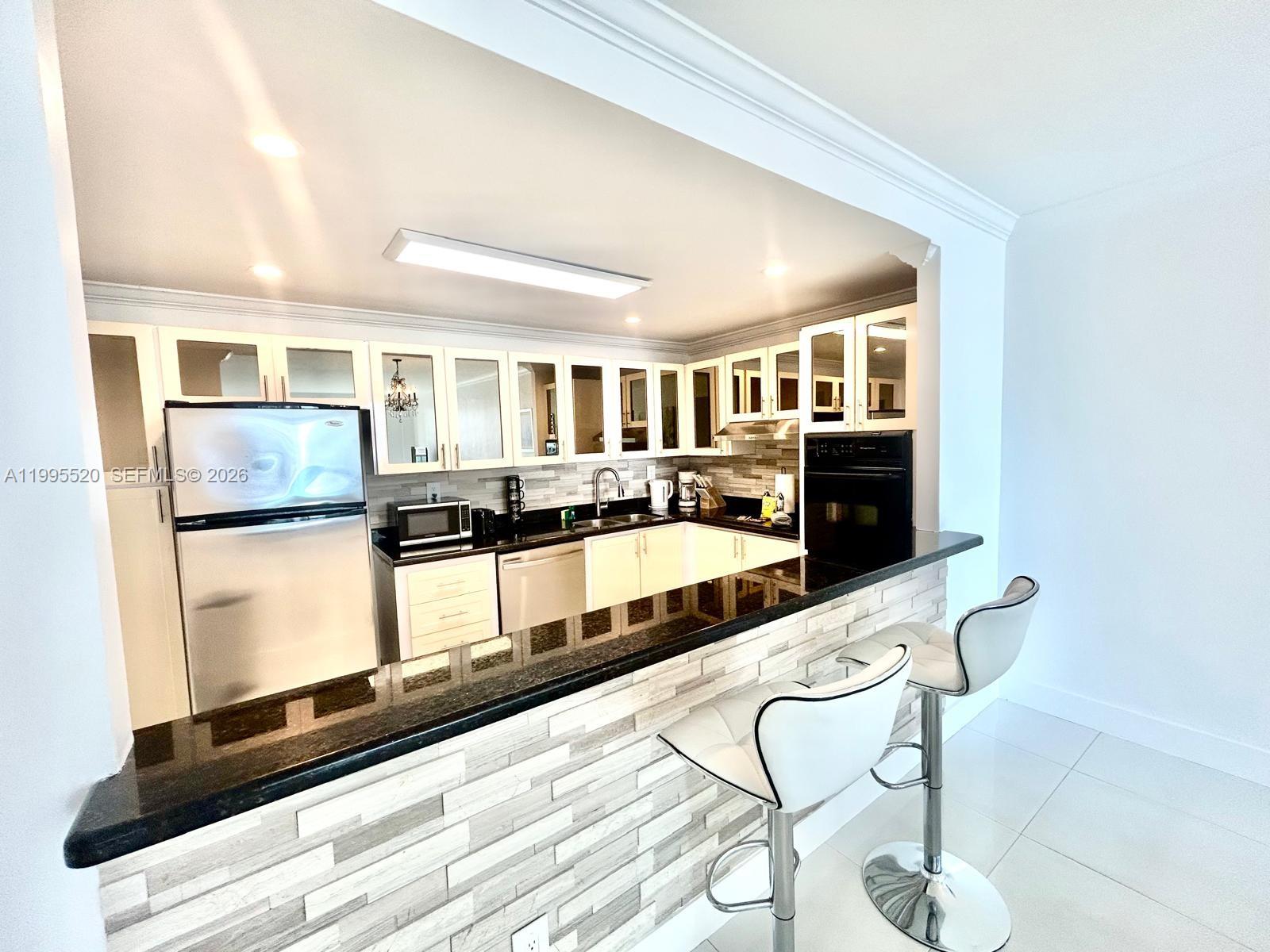 19370 Collins Ave 1015 Property Photo 5