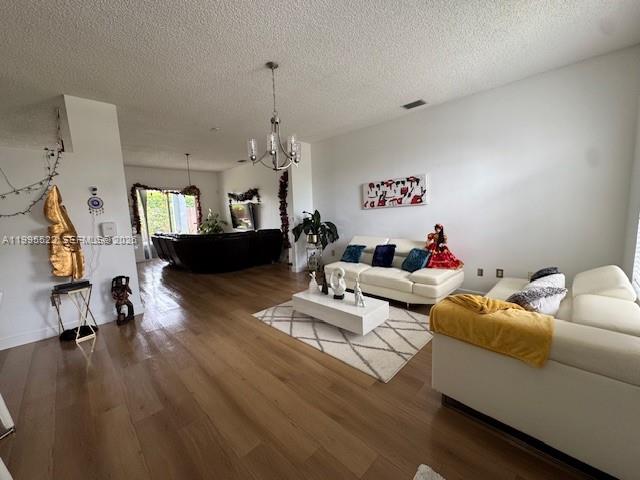 A11995522 Property Photo 6