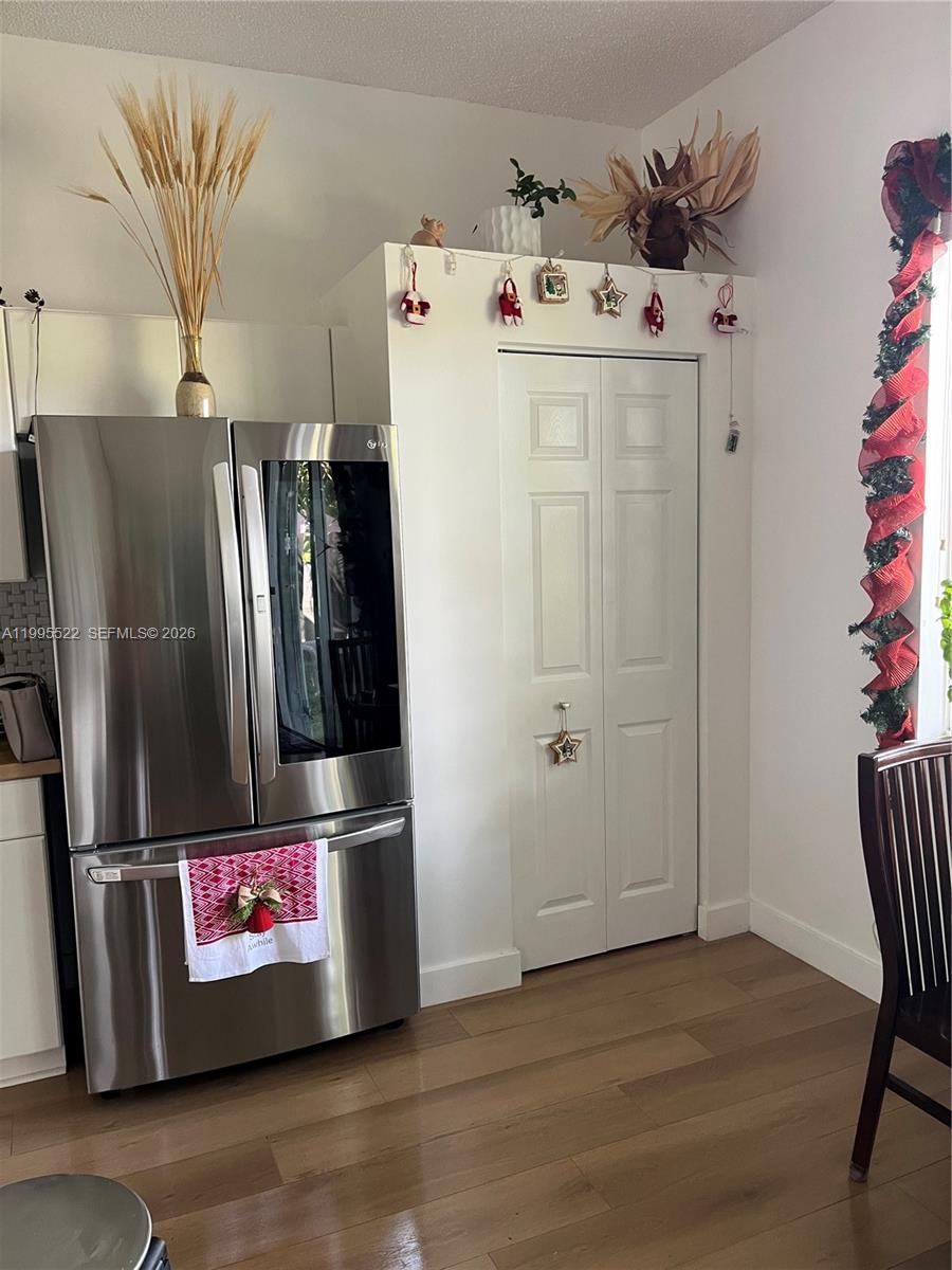 A11995522 Property Photo 26