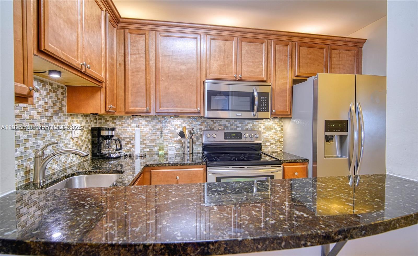 2900 Banyan St 408 Property Photo 6