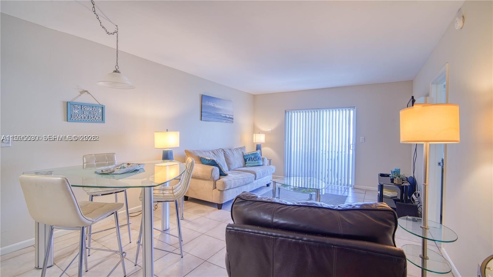 2900 Banyan St 408 Property Photo 8