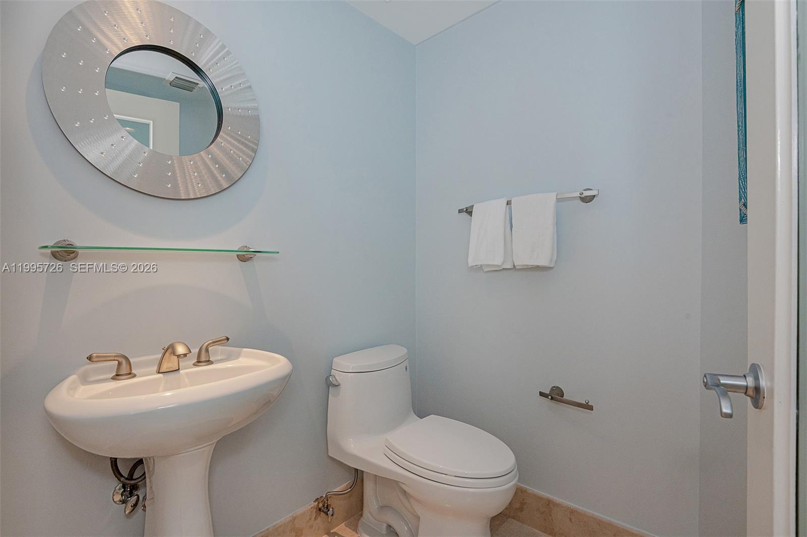 1000 S Pointe Drive 905 Property Photo 26