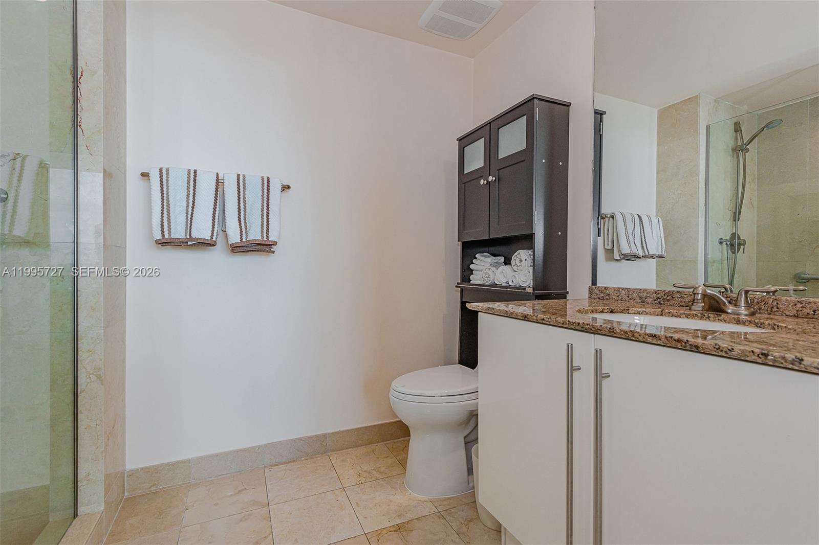 1000 S Pointe Dr 906 Property Photo 21