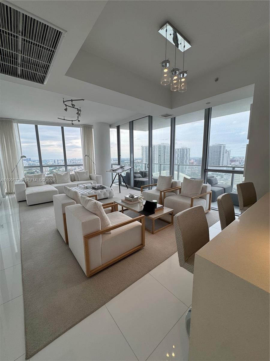 1100 Biscayne Blvd 2605 Property Photo 4