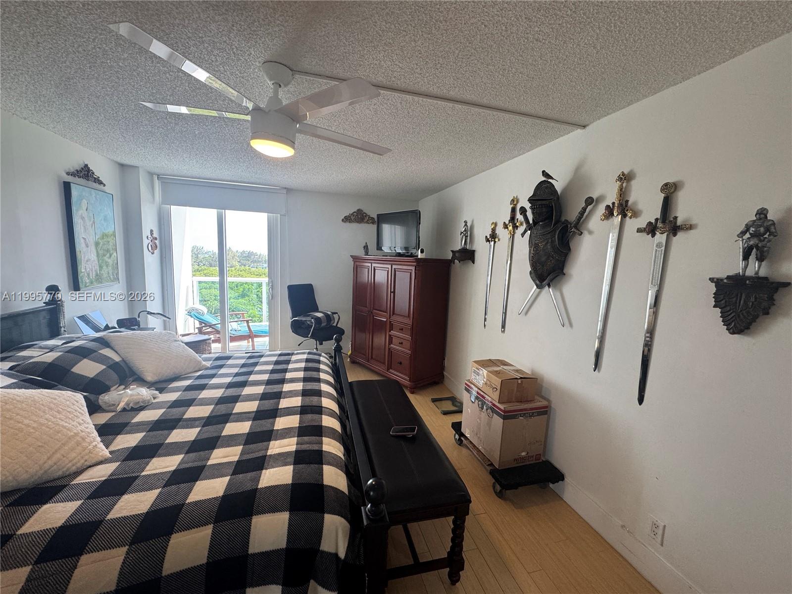 100 Bayview Dr 725 Property Photo 14