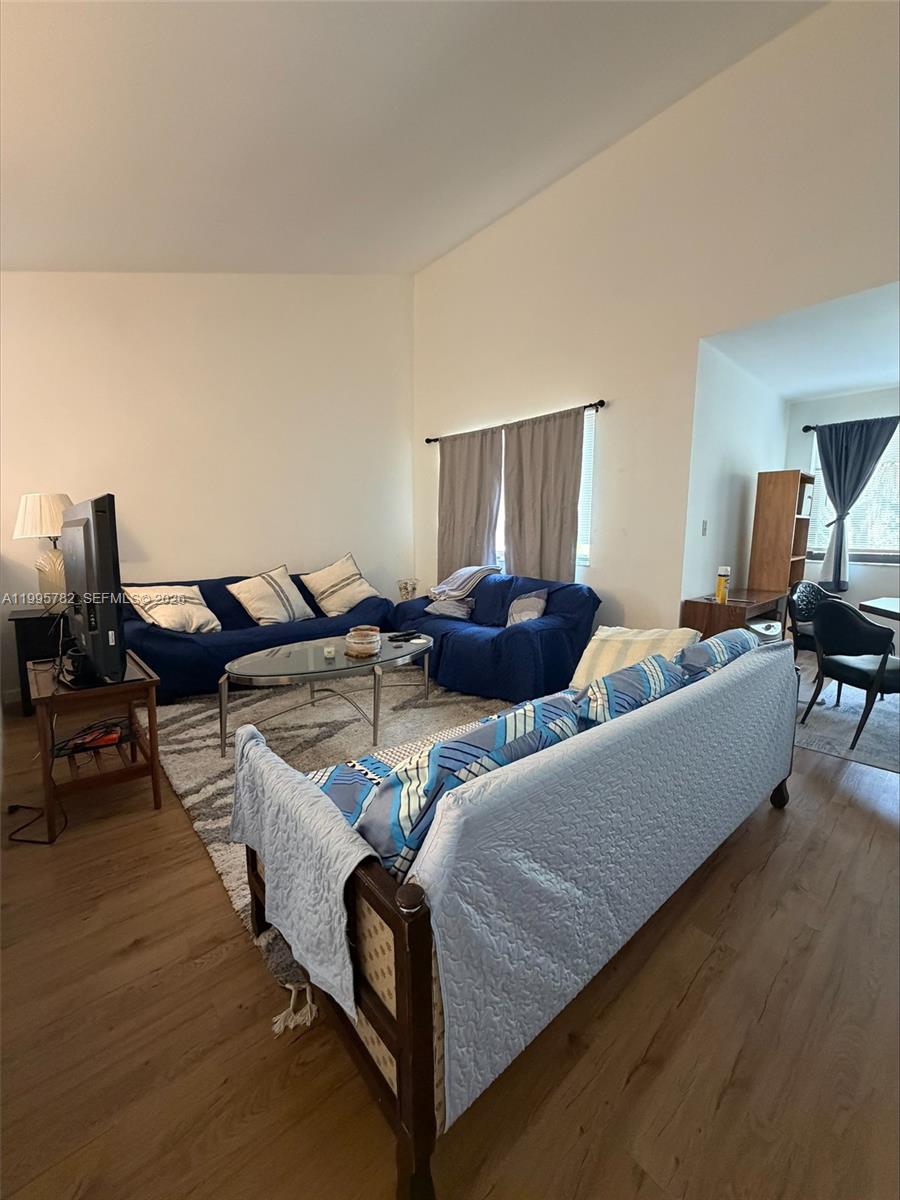 221 W Park Dr 202-3 Property Photo 3